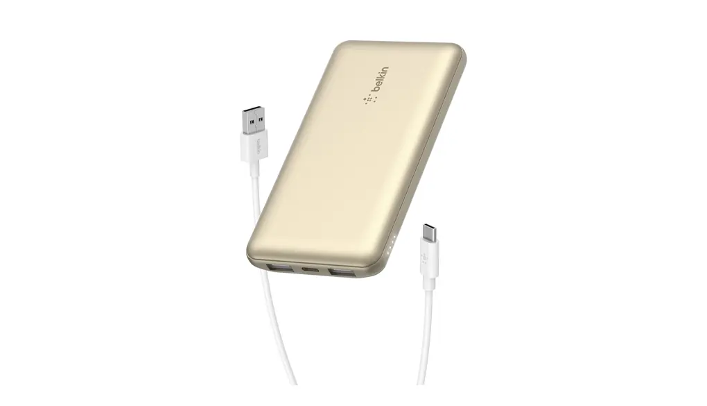 【VGP 2022受賞】Belkin モバイルバッテリー 3C対応 大容量10000mAh iPhone 15 Android対応 5V3A ファン付きベビーカーシート対応 最大15W 最大40時間 3台同時充電 3ポート(USB-C x 1 USB-A x 2) スリム&軽量 PSE技術基準適合 機内持ち込み可能 充電用ケーブル付属 メーカー保証2年 ゴールド BPB011btGD