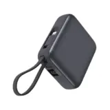 【CORO 12000mAh モバイルバッテリー】ケーブル内蔵＆3台同時急速充電｜旅先でも安心のスマート相棒