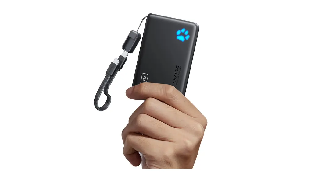 INIU P41 超軽量 モバイルバッテリー 小型 45W急速充電 USB-C USB-A 10000mAh 3台同時充電 PSE技術基準適合 大容量 安全設計＆多種保護 携帯充電器 薄型 旅行/出張/停電対策/アウトドア/災害/緊急用の便利グッズ iPhone 17 / 16 / 15 & Android iPad その他各種対応 日本語取扱説明書付き【ブラック】