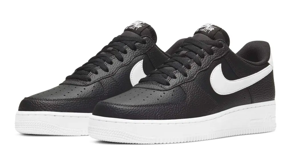 [ナイキ] エア フォース 1 07 AIR FORCE 1 07 white/black ck7663-101 スニーカー AF1 ホワイト ブラック 国内未発売 [並行輸入品]
