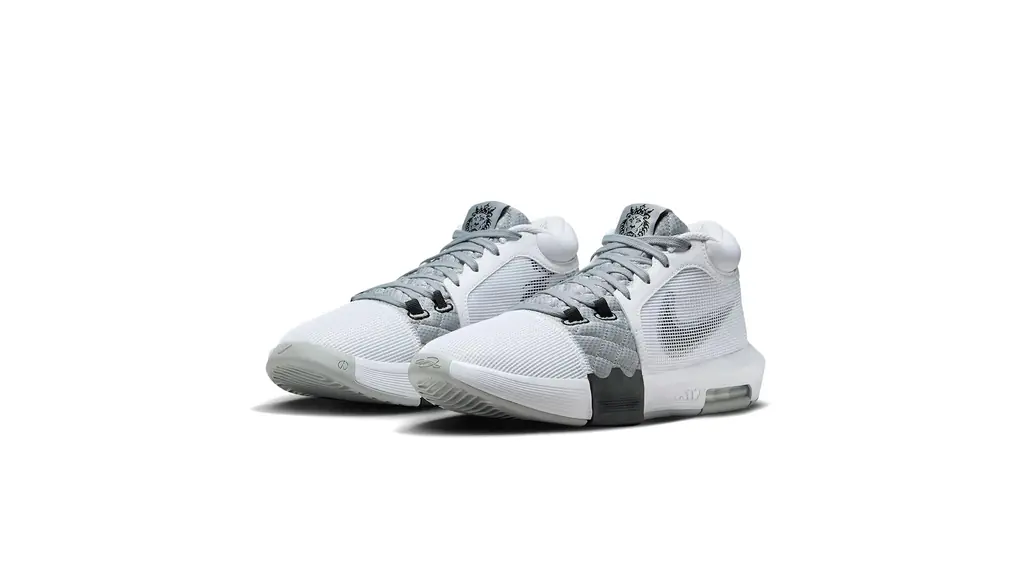 [ナイキ] レブロン ウィットネス 8 EP LEBRON Witness 8 EP ブラック/フィールドパープル/ユニバーシティゴールド FB2237-001 日本国内正規品