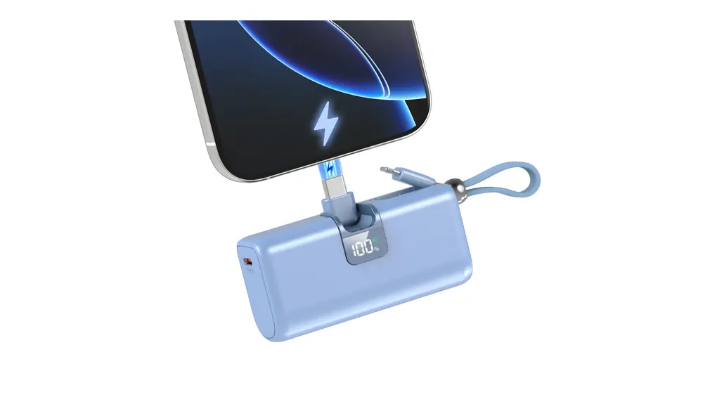 モバイルバッテリー 軽量 小型 モバイルバッテリー iphone 【2025新設計・タイプC端子一体型・6000mAh大容量】モバイル・バッテリー コードレス 直差し 3A急速充電 スマホ充電器 Type-C入出力兼用 ライトニングケーブル内蔵 LCD残量表示 持ち運び充電器 機内持ち込み PSE認証済 iPhone/iPad/Android各種対応 (ブルー)
