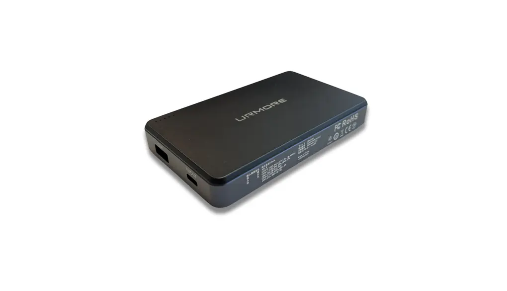 URMORE 準固体電池 モバイルバッテリー 10000mAh 発火事故を防ぐ設計 安全性が高い準固体リチウム電池採用 耐久性 -20℃ 80℃ 長寿命2000回充放電
