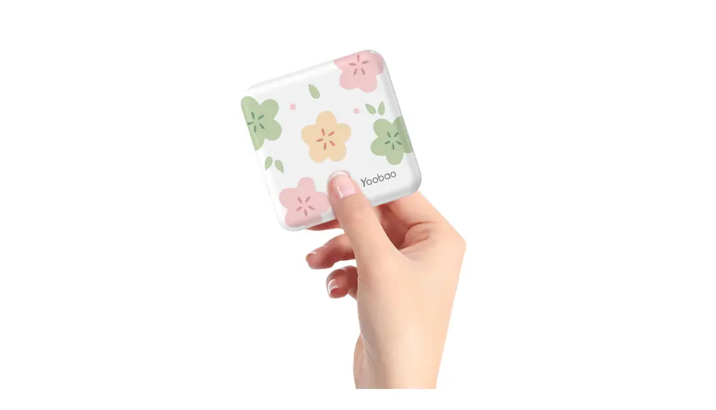 Yoobao モバイルバッテリー 軽量 ミニ 小型 薄型 コンパクト 10000mAh 大容量 かわいい 携帯 ポータブル 充電器 iphone スマホ 携帯 バッテリー USBポート Type-C Lightning 急速充電 PSE認証済 携帯充電器 アイフォン iPad Android 対応 ホワイト