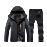 【極寒を味方に】Generic メンズ スキー スーツ Black set｜防水・防風・保温を極めた冬の最強ギア