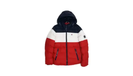 【冬の主役アウター】Tommy Hilfiger フード付き中綿ダウンジャケット｜王道トリコロールで大人カジュアルを格上げ