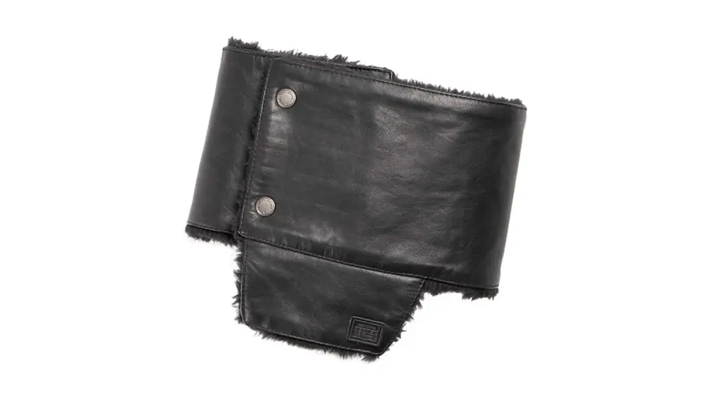 [デグナー] レザーネックウォーマー LEATHER NECK WARMER 防寒 防風 オートバイ用 バイク用 ブラック CP-25